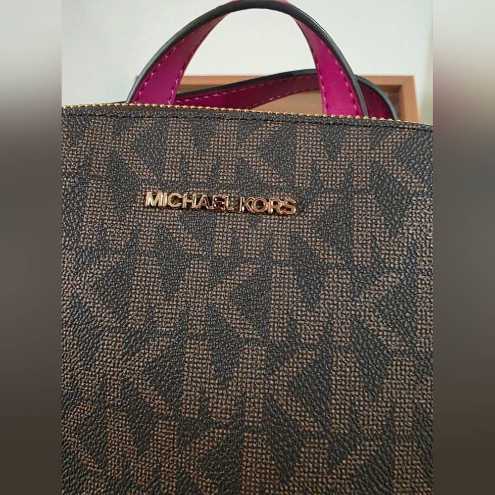 Michael Kors Dallas Medium Slim Backpack MK Signature - Picture 2 of 15